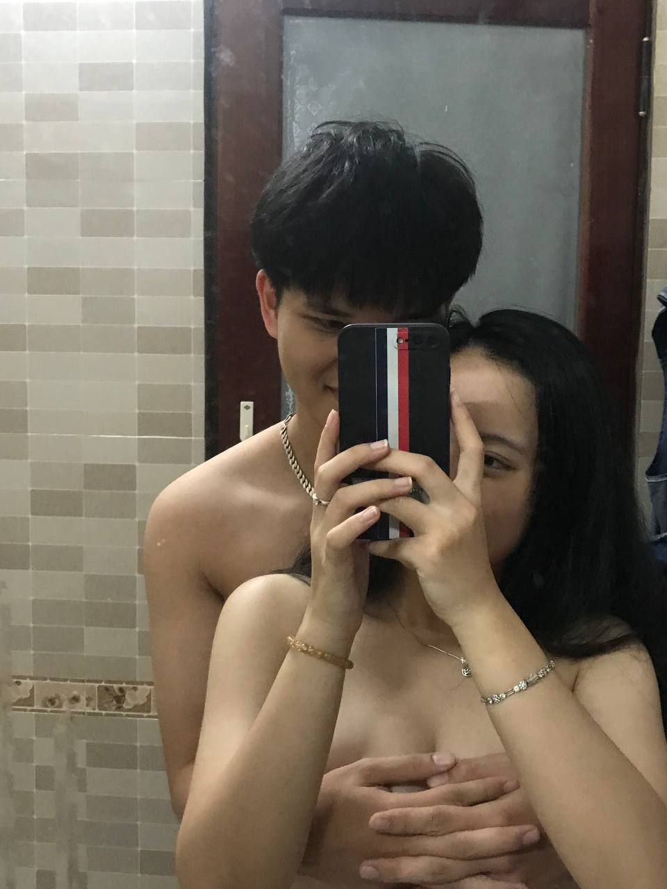 Bố dượng biến thái bắt con gái riêng của Cô vợ Trả bài tơi tả